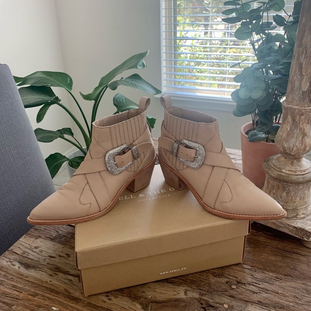 Spell and gypsy mystic boots